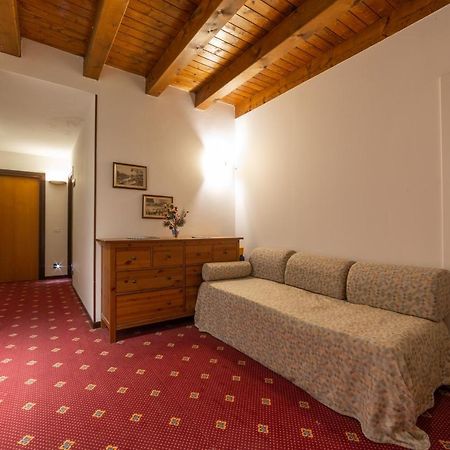 Albergo Ristorante Leon D'Oro Este Dış mekan fotoğraf